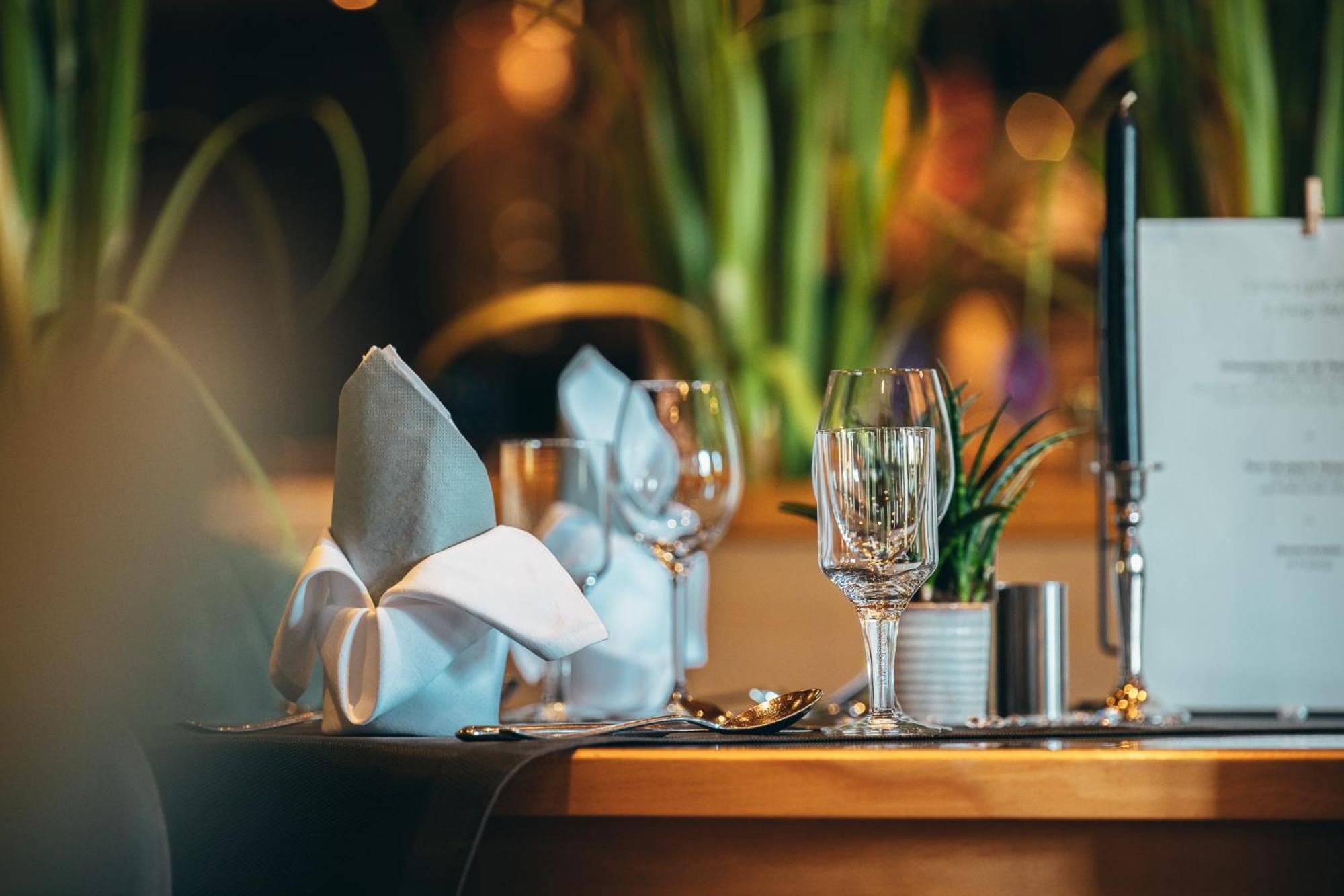 Maifeld Sport- Und Tagungshotel Hotel
