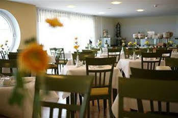 Maifeld Sport- Und Tagungshotel