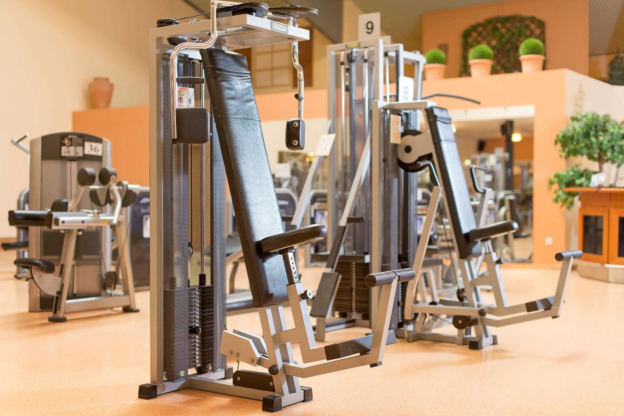 Maifeld Sport- Und Tagungshotel Hotel