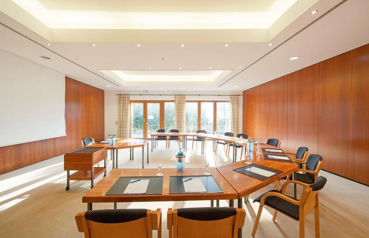Maifeld Sport- Und Tagungshotel 4*